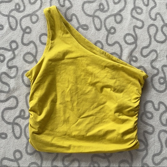 Revolve Superdown Anna Ruched Top - Picture 4 of 7